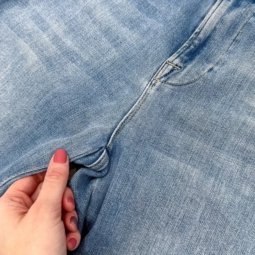 Frame Le High Skinny Double Needle in Overturn Beach Light Wash Denim Jeans
